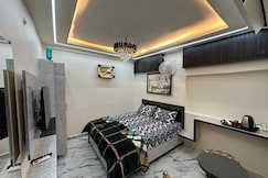 Eclat Vibes Calm   Clean Space near Har Ki Pauri, Haridwar