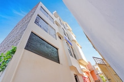 FabHotel Tirth Comfort Stays - 800M From Kashi Vishwanath Temple, Varanasi