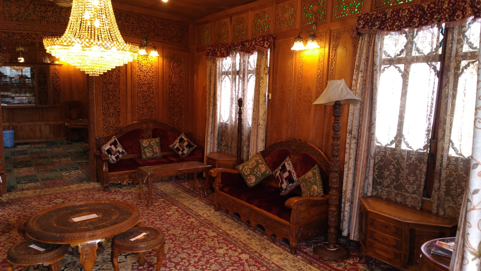 Houseboats Kashmir Treat - Tap to explore photos