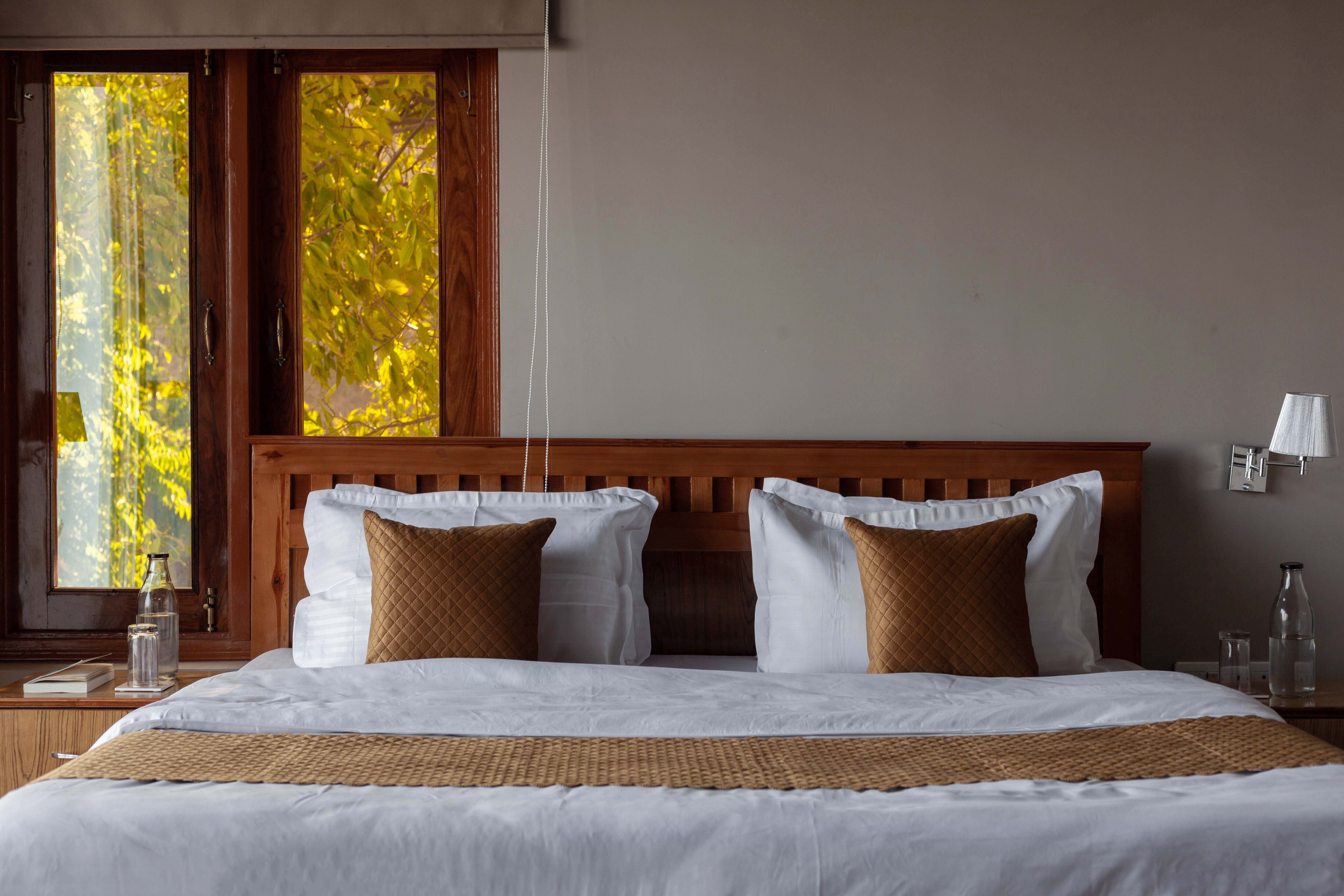 Alaya Stays 2 BHK with Mountain view - Amara Twilight - Tap to explore photos