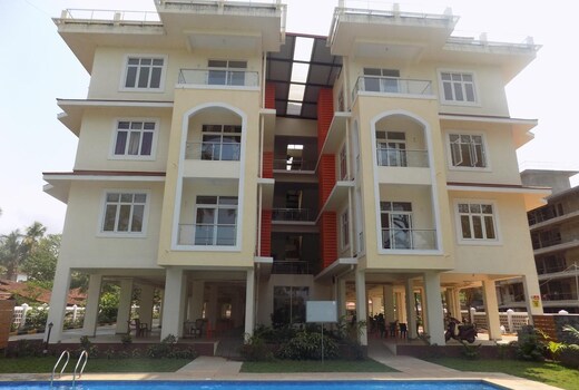 ALMADA' Perfectly located with pool : CM089