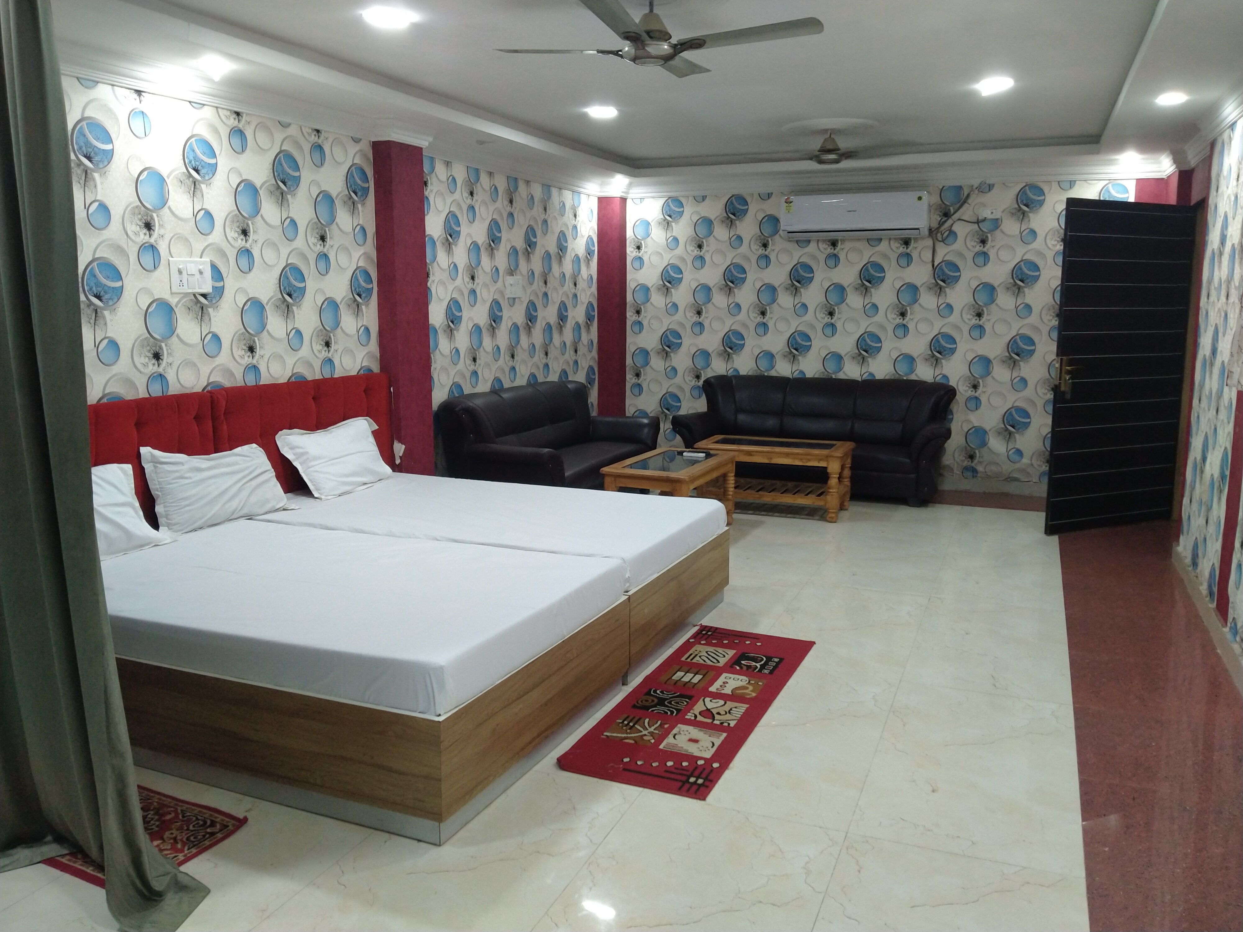 Hotel Geetanjali Buddha Resort - Tap to explore photos