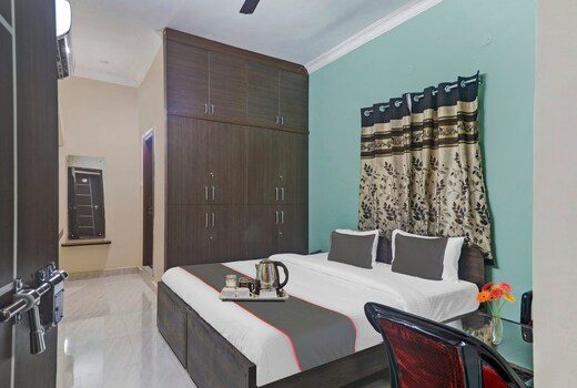 Hotel O D Grand Residency