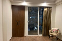 Sukoon Cozy Retreats Romantic Couple Getaway, Greater Noida