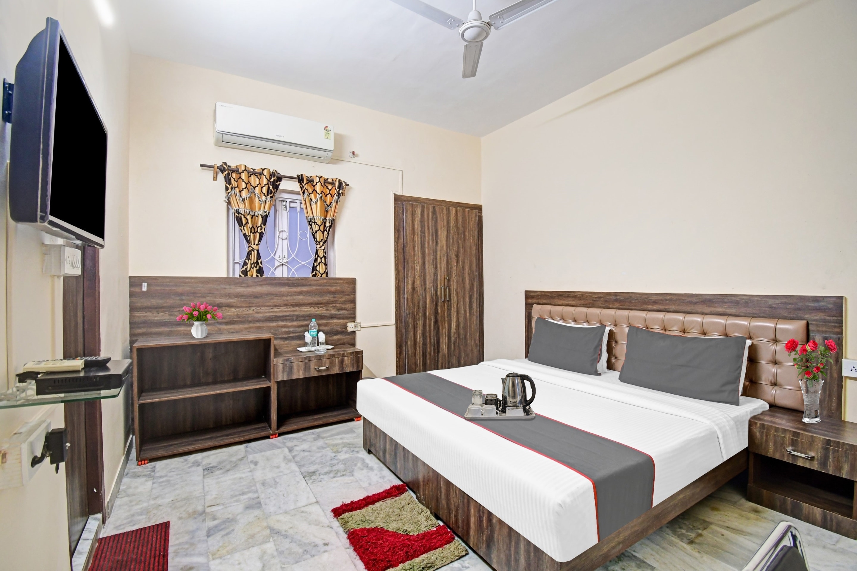 Super Capital O New All In One Near City Centre Salt Lake - Tap to explore photos