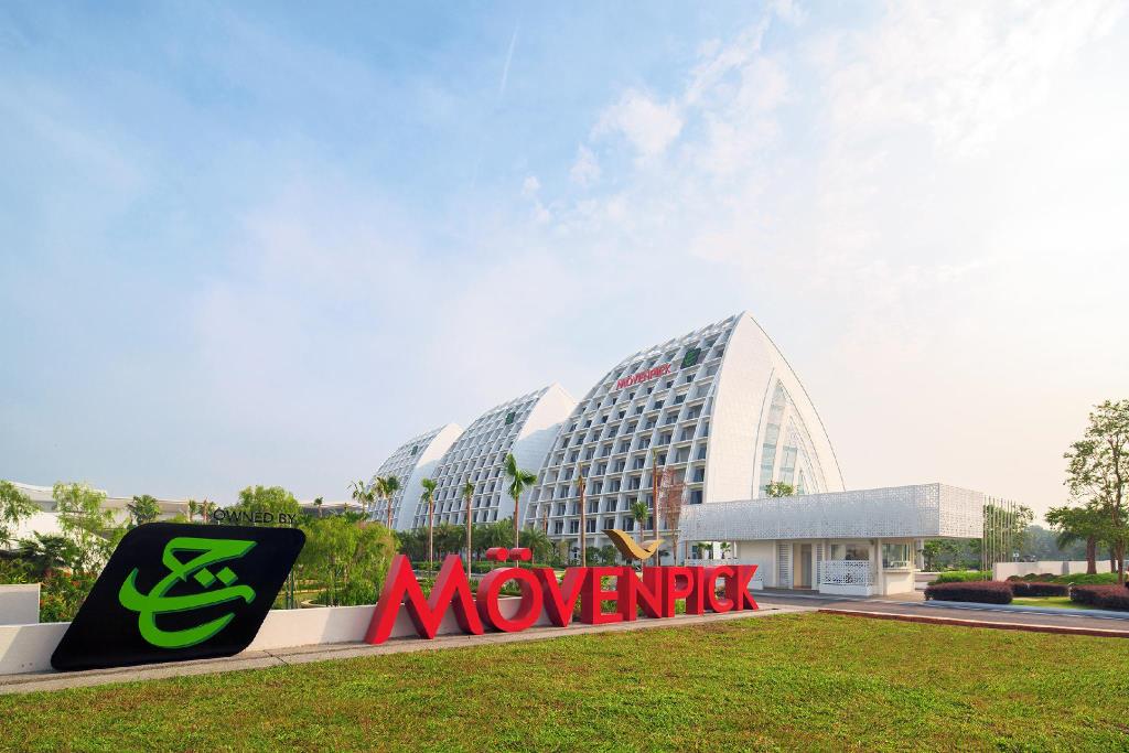 Movenpick Hotel & Convention Centre Kuala Lumpur International 
