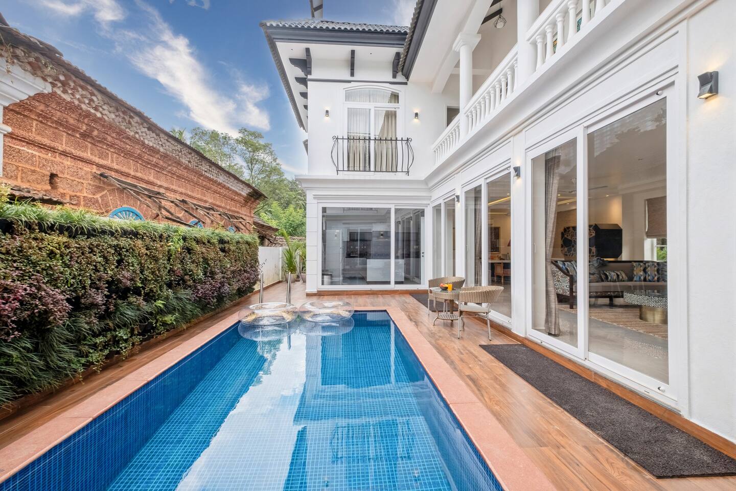 Luxurious 4bhk Villa in Assagao Amanassa 2 - Tap to explore photos