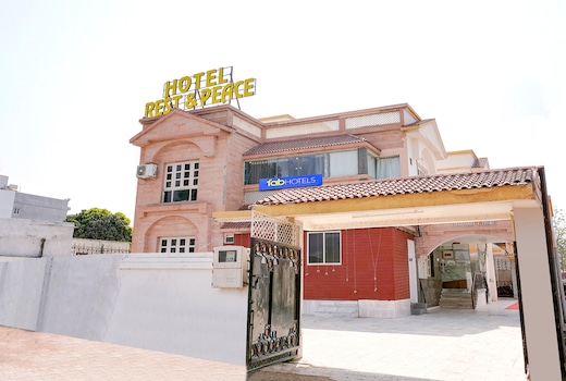 FabHotel Rest & Peace