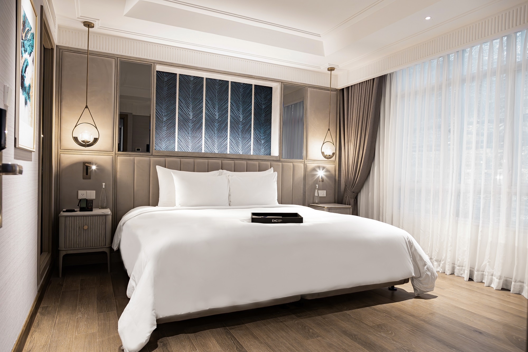 La Siesta Premium Saigon Central - Tap to explore photos