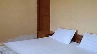 Hotel The Milan Executive - Tap to explore photos