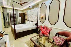 Staymoodyy Rajasthan Theme Studio Shared Kitchen, Indore