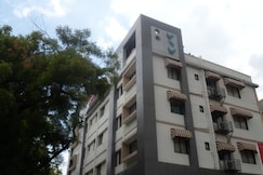 The Metro Park Hotel, Gandhinagar