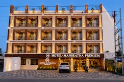 Hotel Maniratna Premium, Indore