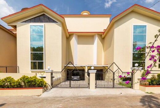 5BHK Serenity Villa by PranaamStays Holidays Homes Lonavala