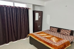 Spacious Apartment near Airport, Lucknow