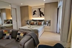 Neon - Royal Nest Aerotel @ 1 km from Airport, Pune