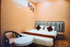 Hotel O Cozy Home stay Premium, Varanasi