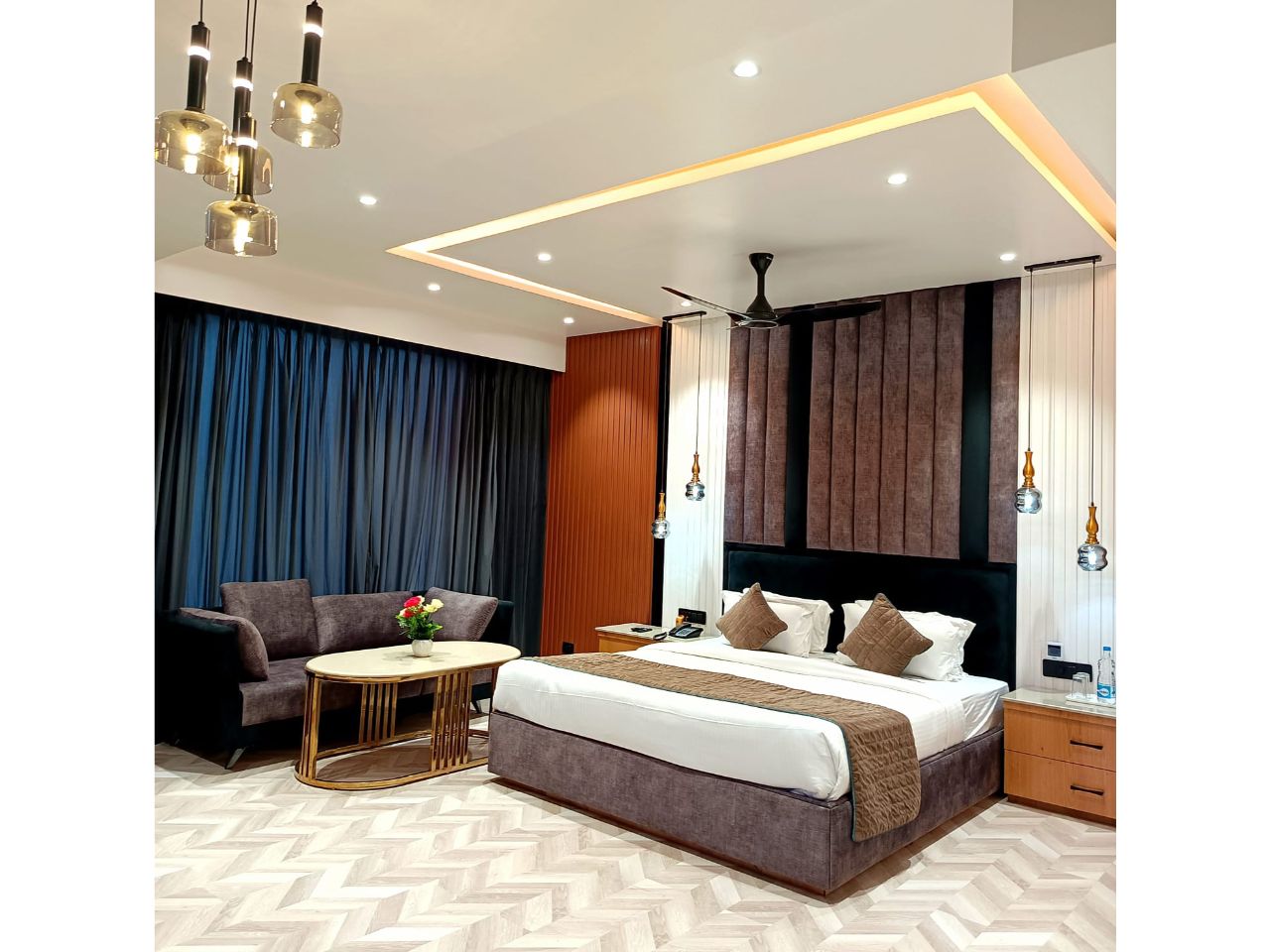 Hotel Intercity International - Tap to explore photos