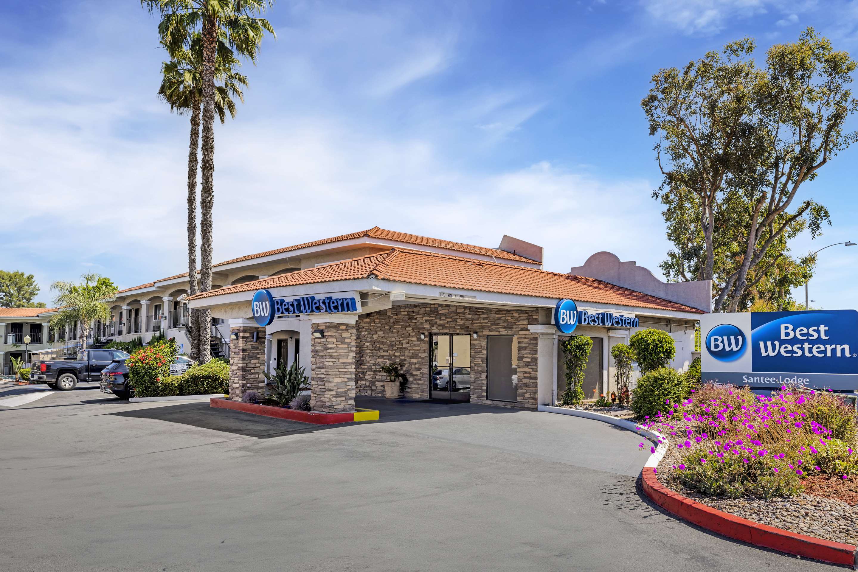 Best Western Santee Lodge - Tap to explore photos