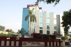 Hotel Ravisha Continental, Prayagraj