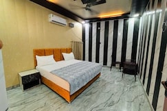 Hotel O The Family Palace, Ayodhya