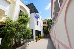 FabHotel The G Stay, Pune