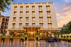 Hotel Galaxy Grand, Lucknow