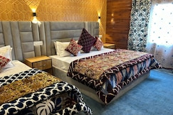 Dandoo Heritage Houseboat, Srinagar