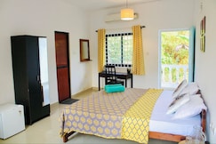 AVANA ROOMS NEAR ASHVEM BEACH, Goa