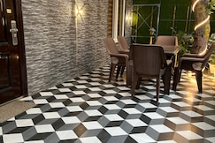Yd Homestay | Rooms & Kitchen, Noida