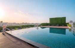 Swimming Pool 2