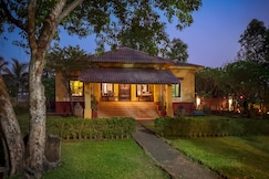 StayVista | Vintage Estate Villa w/ Alfresco Dining & Pool, Karjat