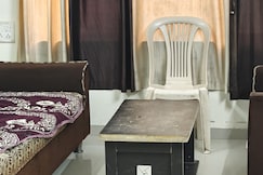 Golden Spot Home Stay, Daman