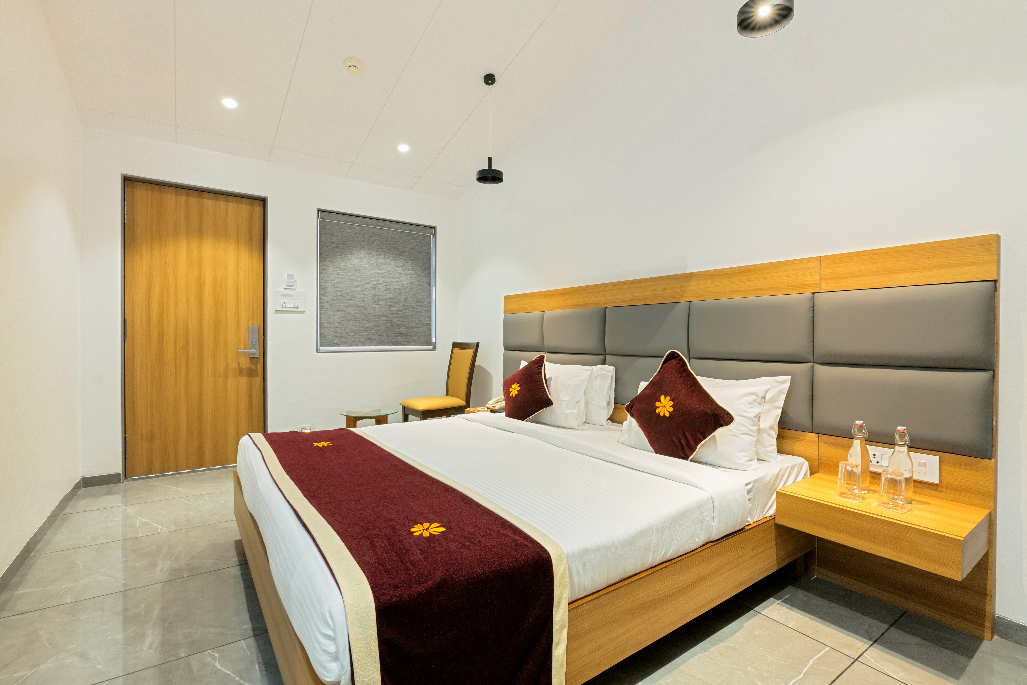 Gold Beach Villa Daman - Tap to explore photos