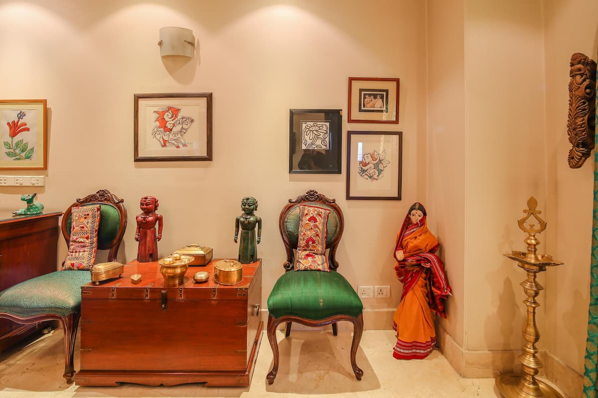 Posh Delhi house - Tap to explore photos
