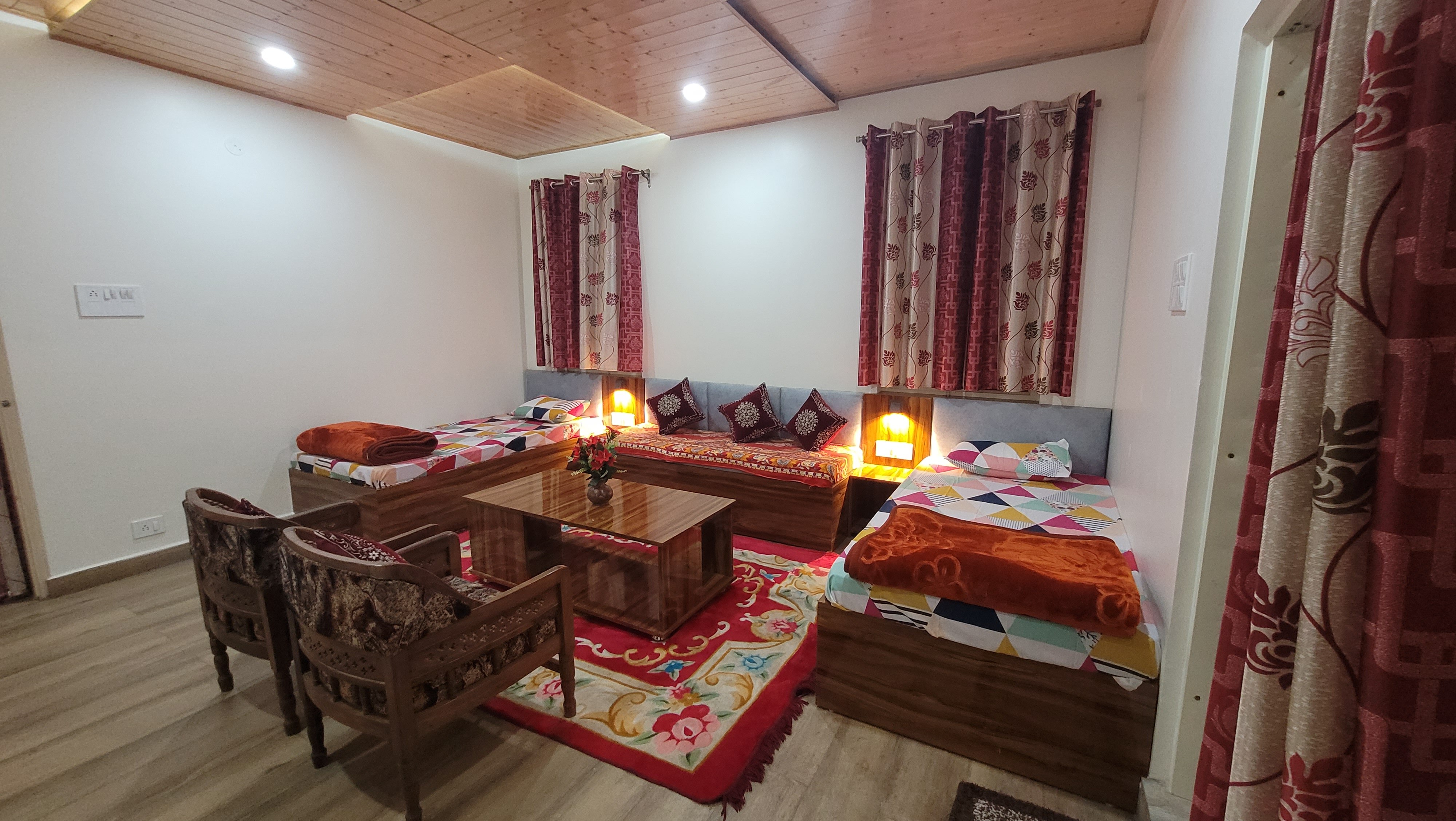eejjo's Cottage Homestay - Tap to explore photos