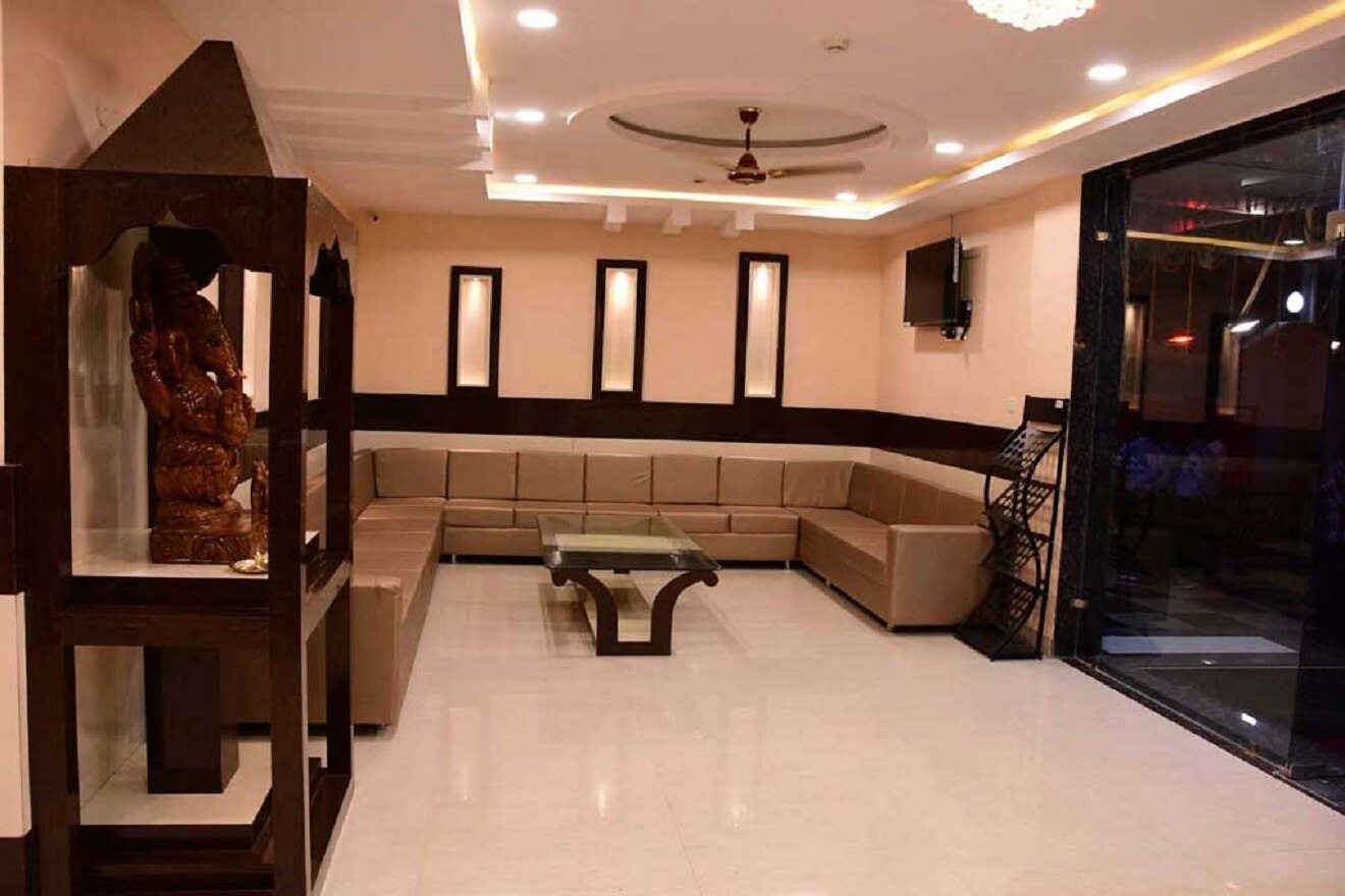 Hotel Amrapali Classic,Bhawanipatna - Tap to explore photos