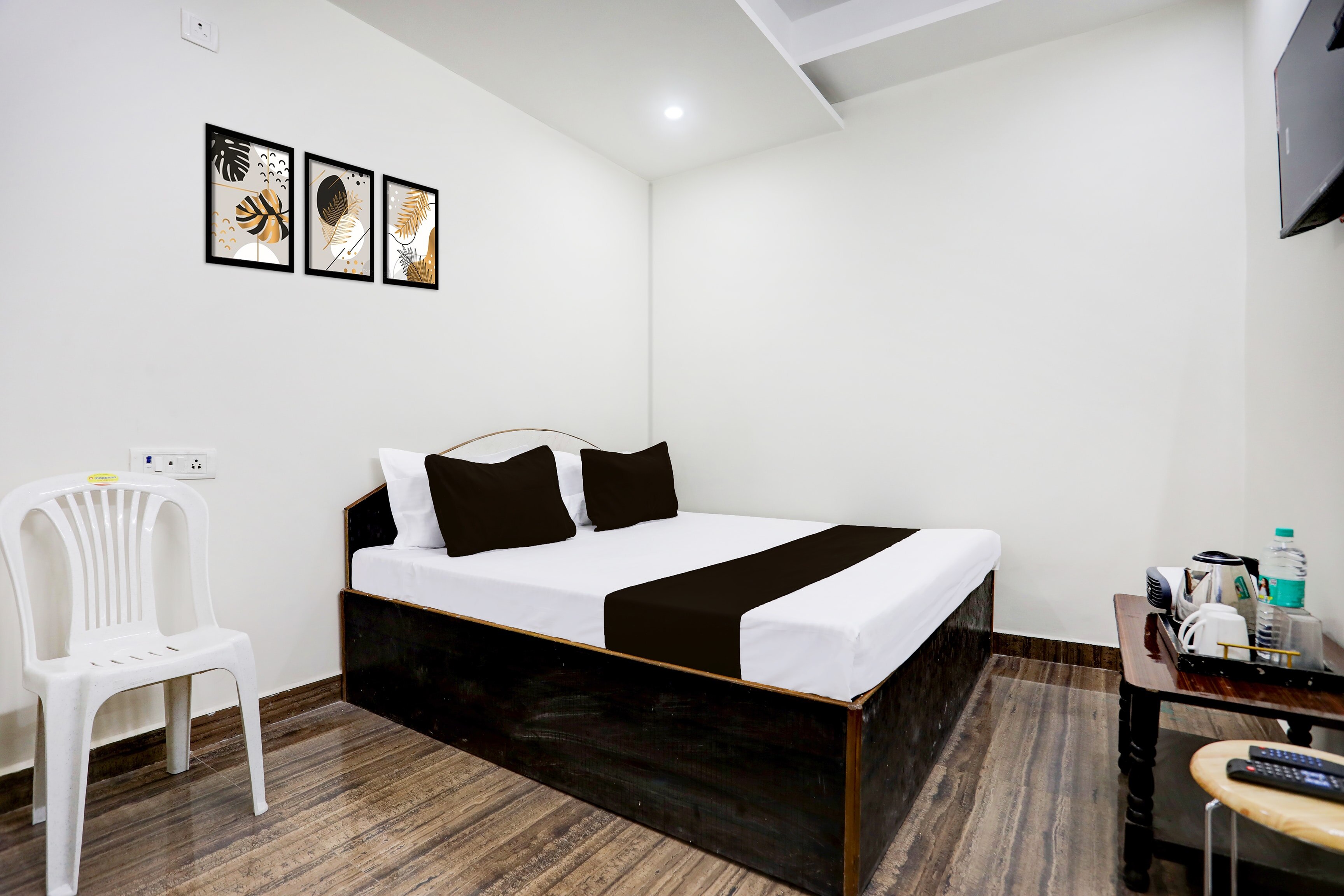 Super Hotel O Vaibhav Lakshmi In - Tap to explore photos