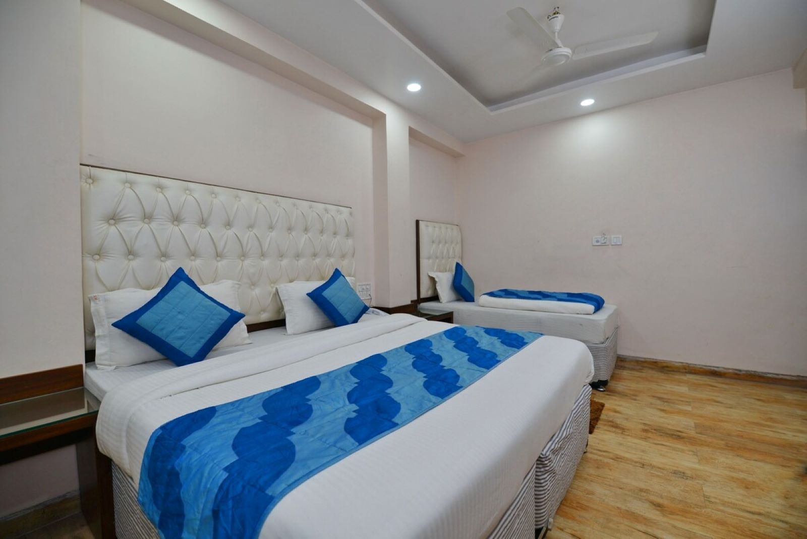 - Hotel Kabeer 1 Min from New Delhi Railway Station - Tap to explore photos
