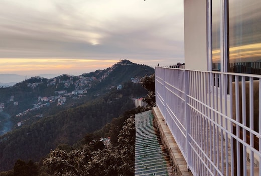 Akarshan Homes Entire 2BHK Apartment