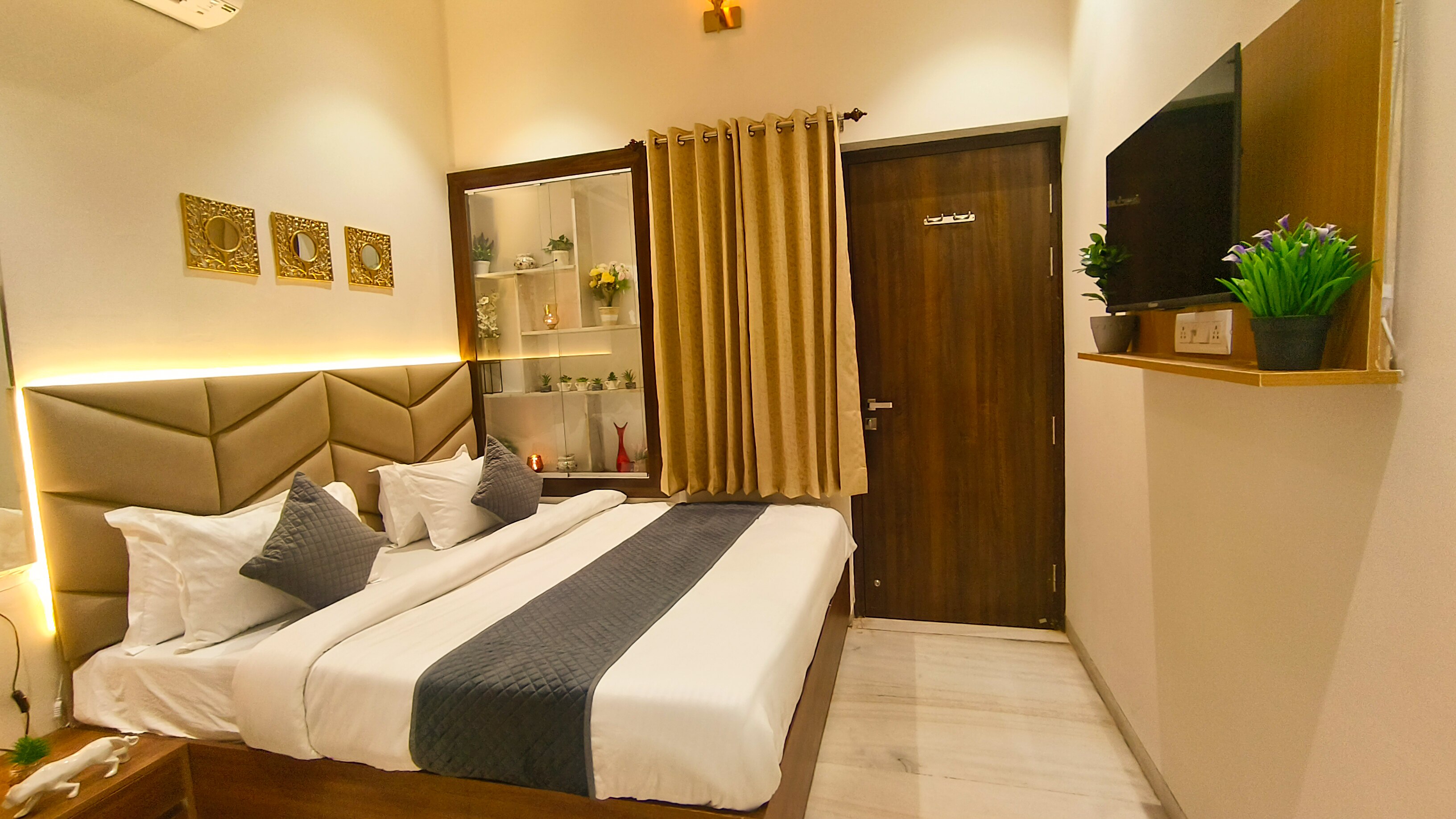 2 Bhk Terrace Retreat By Lavanya - Tap to explore photos