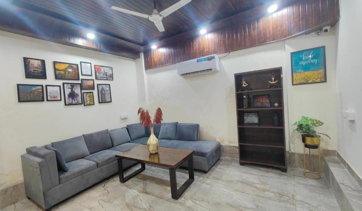Perfect stayz AIIMS - Tap to explore photos