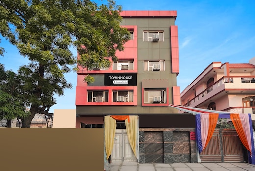 Super Townhouse Maithli Marg Sector 55 formerly Red Roof