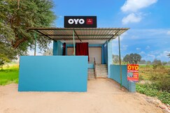 SPOT ON Vs Grand, Sidhauli