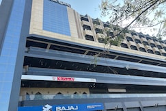 Townhouse Hotel Shubham, Khirasara