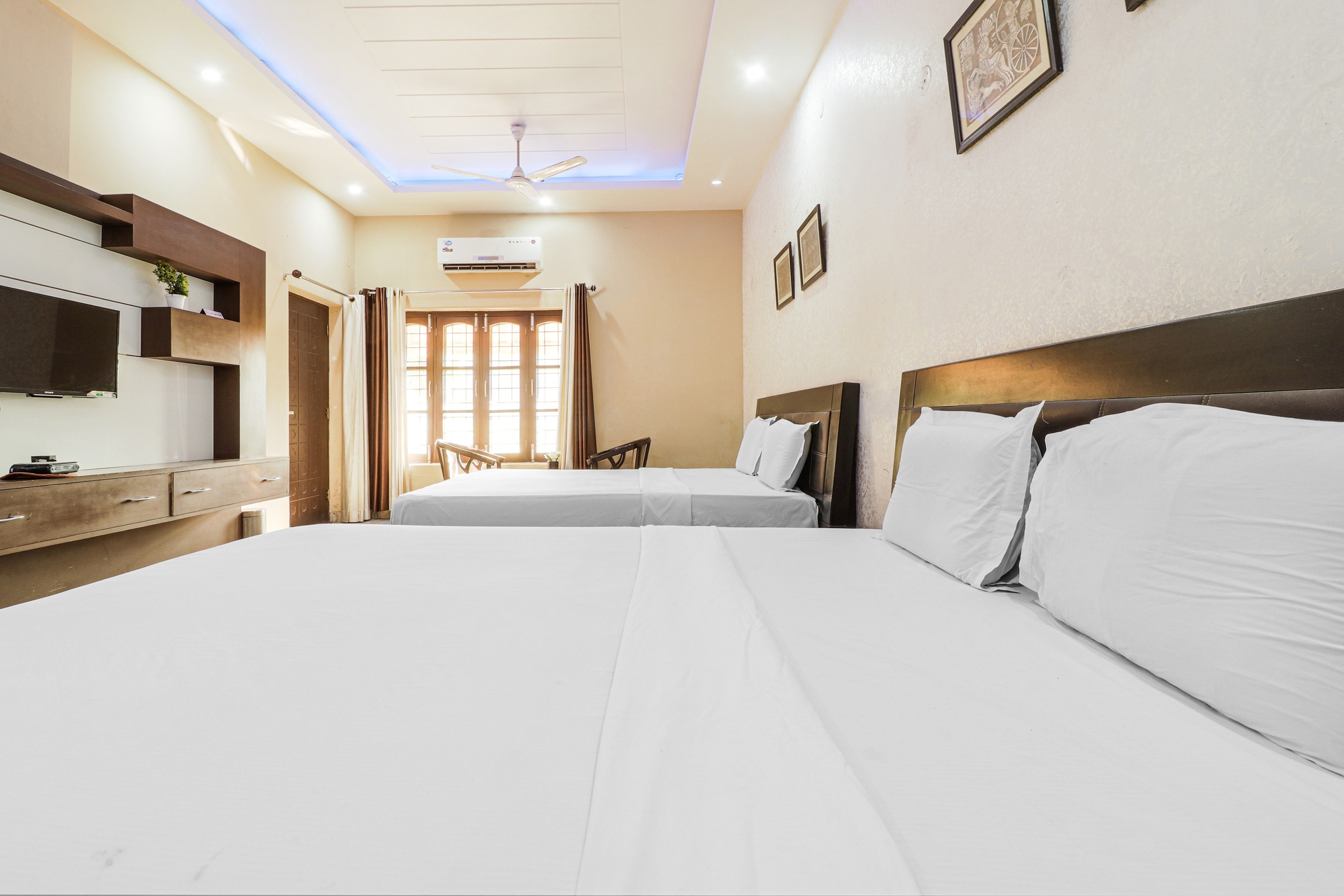 Hotel O Khalsa Homestay - Tap to explore photos