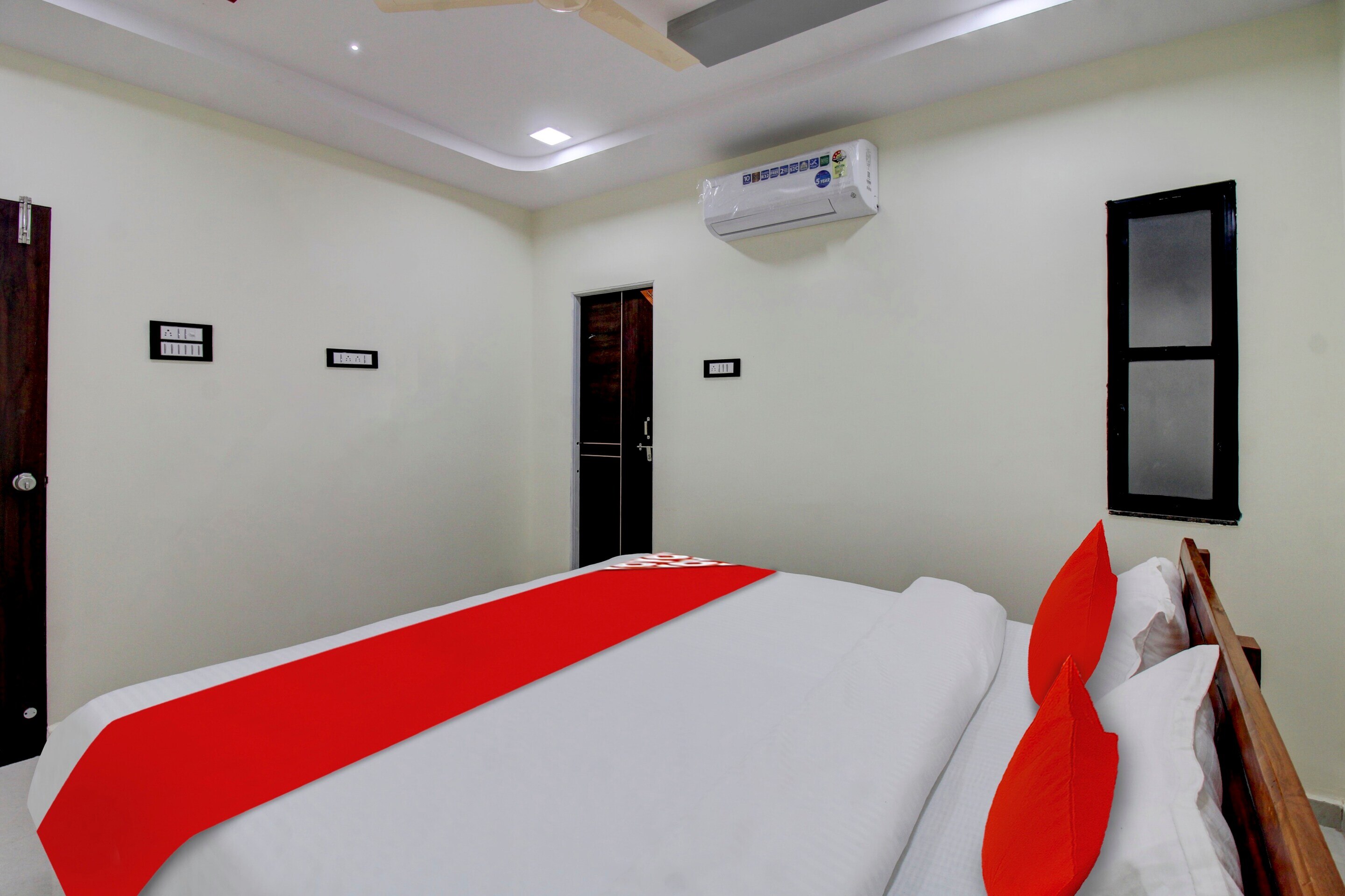 Hotel O Mk's Lodging & Boarding - Tap to explore photos
