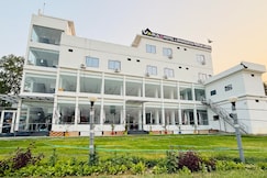 Varad International Hotel & Banquets, Akbarpur, Ambedkar Nagar