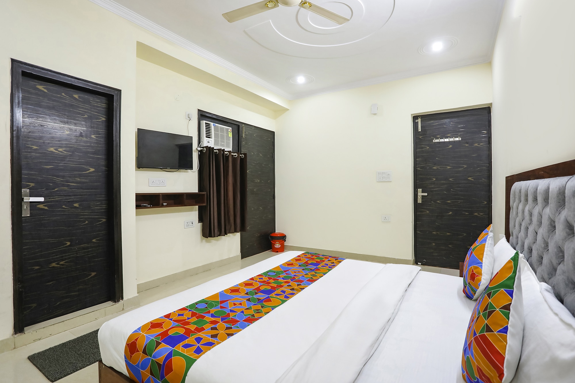 FabExpress ASP Royal Residency Inn Janakpuri - Tap to explore photos