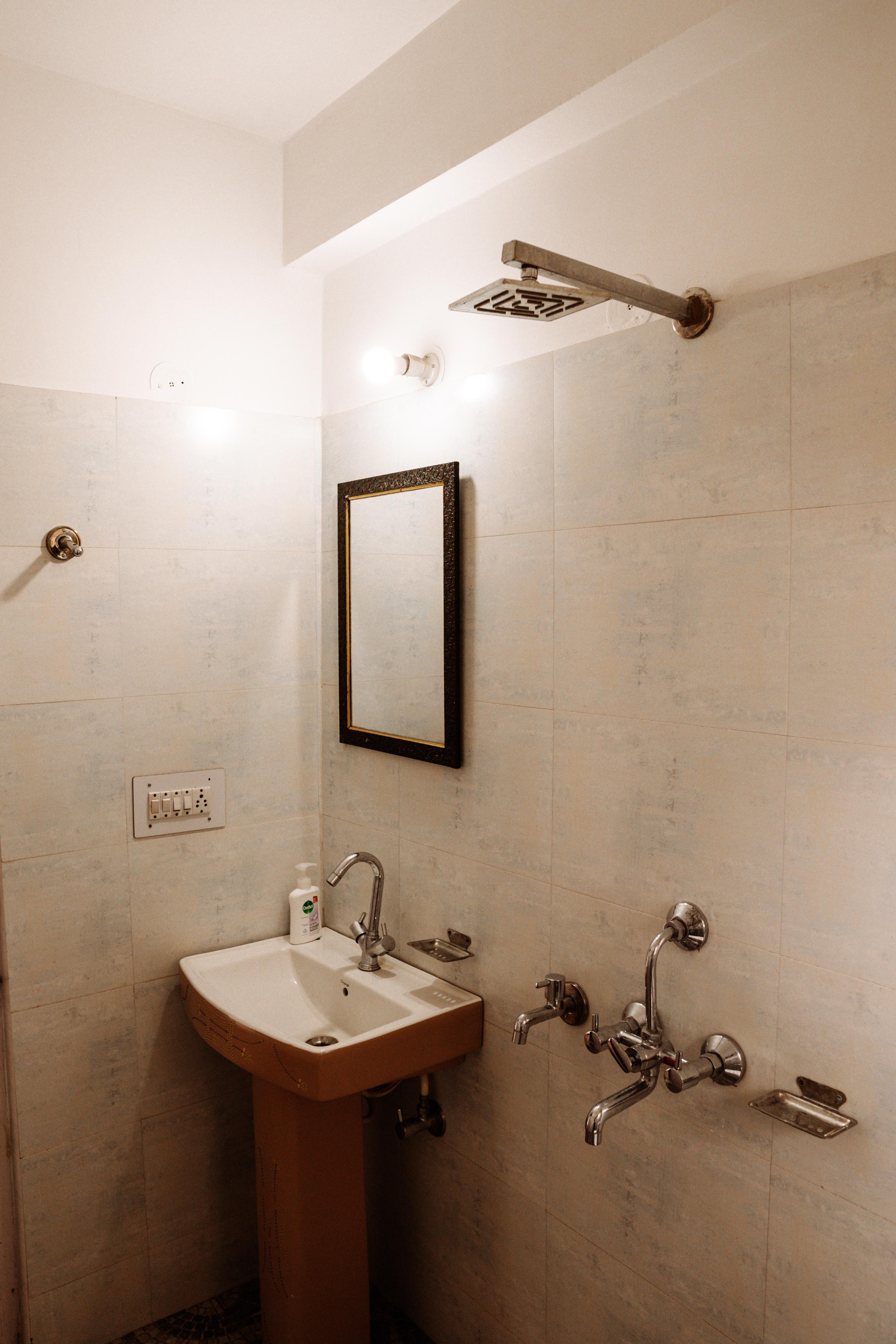 Carginano Homestay - Mashobra - Tap to explore photos